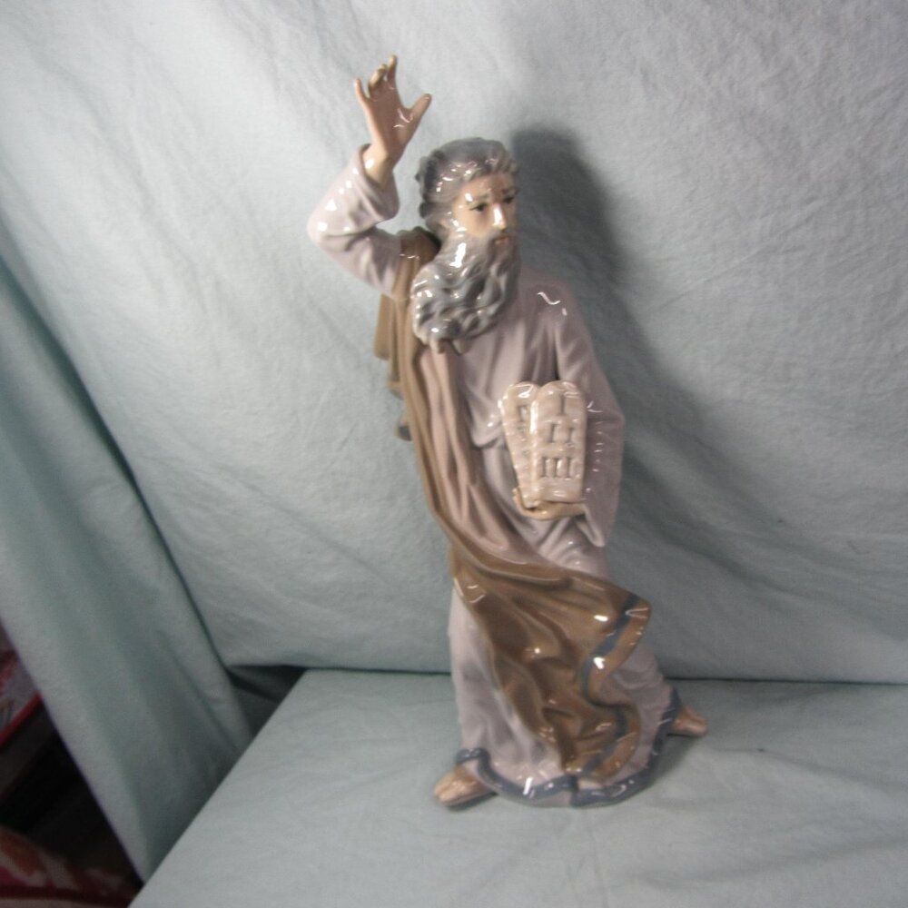 moses statue 15" Casades Spain porcelain 10 commandment tablets (W1744)